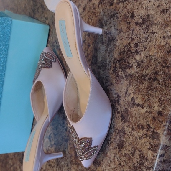 Blue By Betsy Johnson Blush Coset Embellished Heeled Wedding Mules size 7.5 - Picture 6 of 16